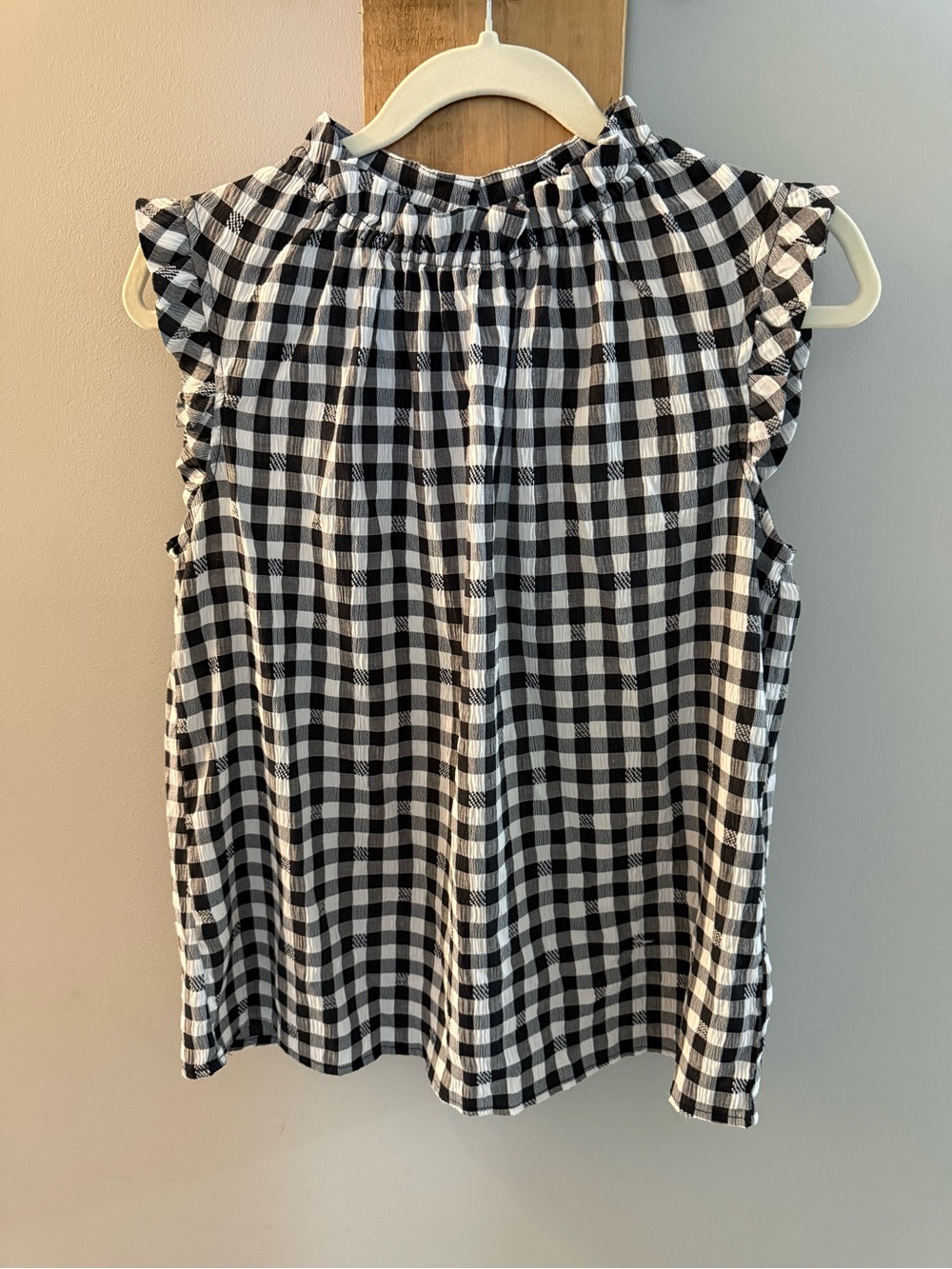 NANETTE LEPORE Black & White Gingham Sleeveless Ruffle Top, S
